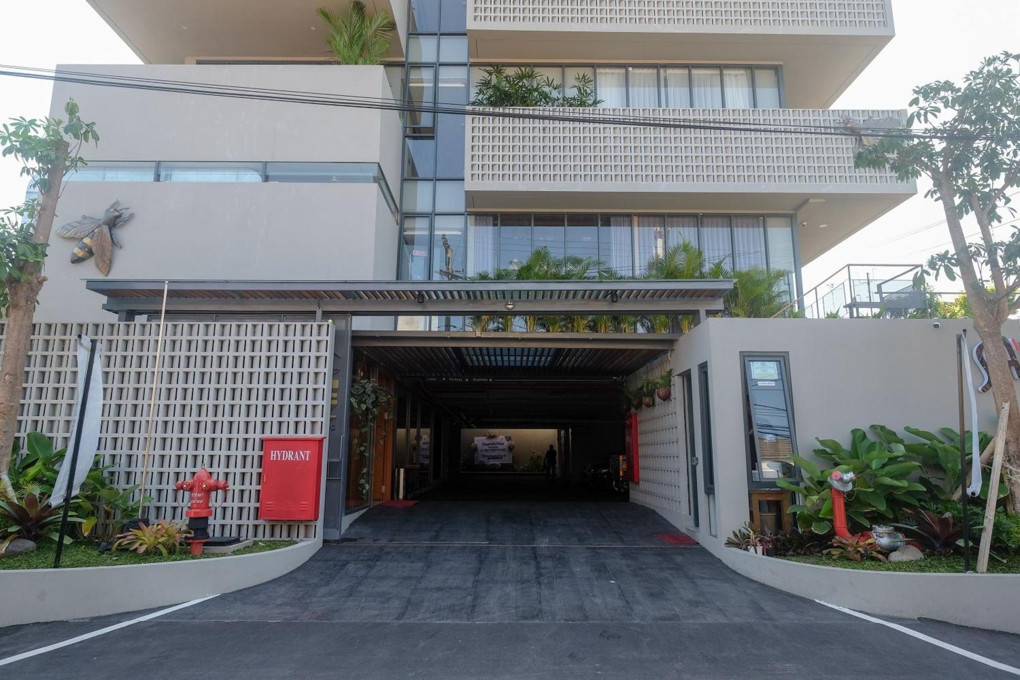 Sans Hotel Rg Living Jogja By Reddoorz Pakualaman Exterior foto