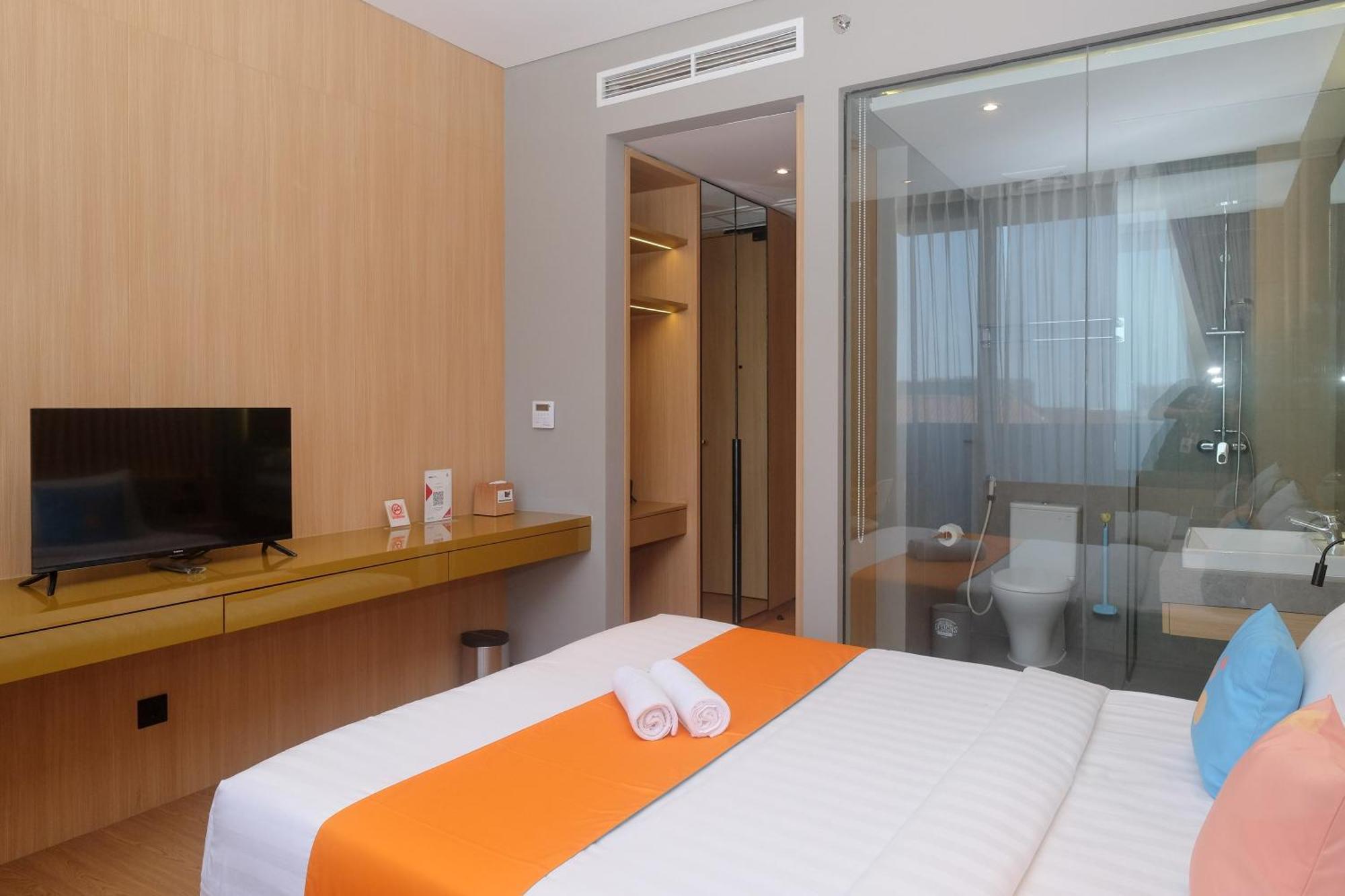 Sans Hotel Rg Living Jogja By Reddoorz Pakualaman Exterior foto